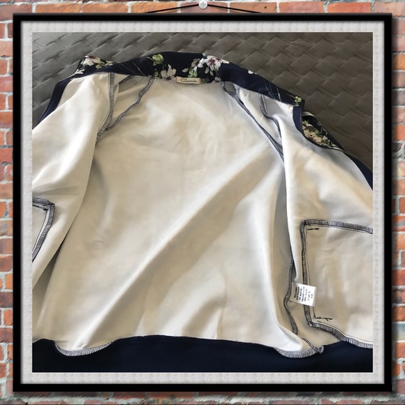 Carmin Navy Floral Print Jacket - Picture 5 of 6